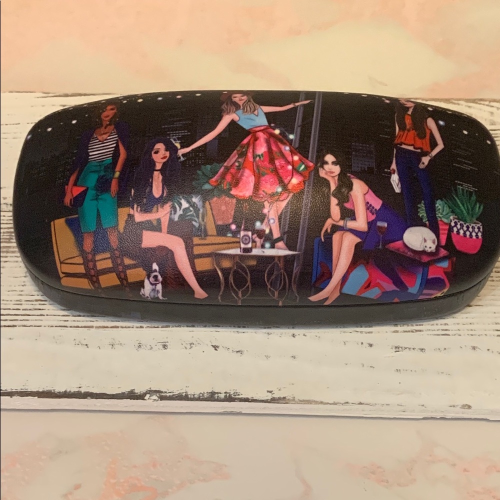 Nicole Lee Clamshell Sunglasses Case NIB